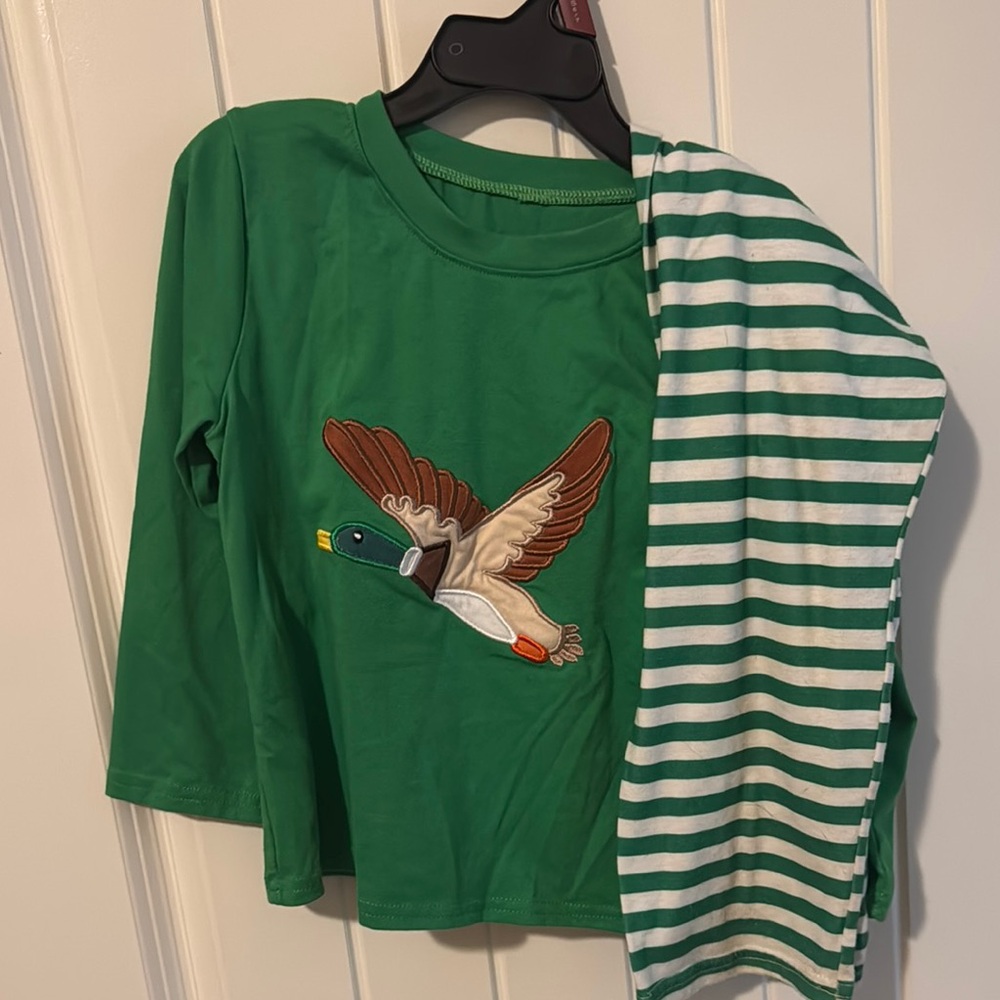 Green Kids Shirt with mallard 🦆 Design & striped pants